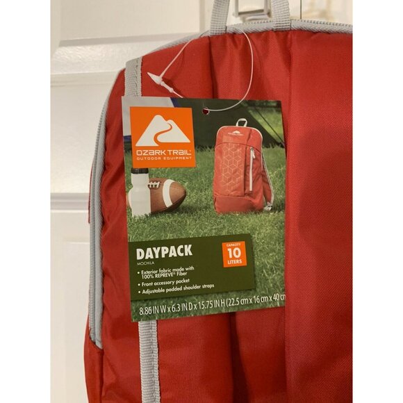 New Ozark Trail Hiking Lightweight Day Pack 10L Backpack Red NWT - Picture 6 of 9